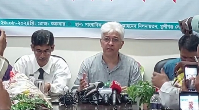 Adviser for Industries, Housing and Public Works Adilur Rahman Khan speaks at an opinion-sharing meeting with journalists at Munshiganj Press Club early Friday afternoon.