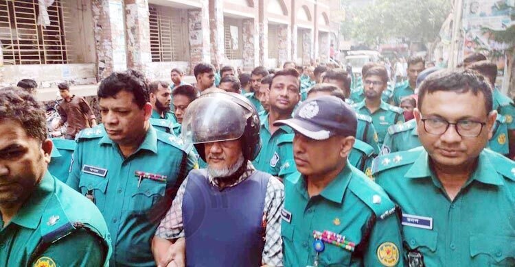 Former Dhaka Metropolitan Police (DMP) commissioner Asaduzzaman Mia being taken to a court in old part of Dhaka on Thursday (September 12)