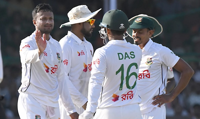 Shakib Al Hasan kept striking to check India's flow. Photo: Getty Images