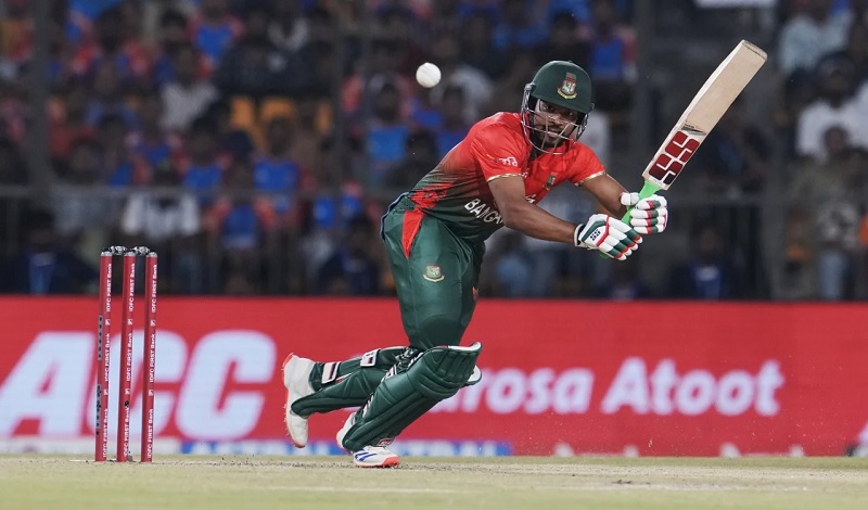 Najmul Hossain Shanto works the ball leg side• Oct 06, 2024• Associated Press