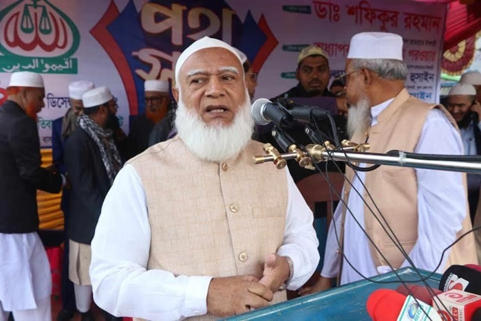 Bangladesh Jamaat-e-Islami Ameer Dr Shafiqur Rahman speaks as the chief guest at a wayside meeting in Khulna district on Thursday (December 26).