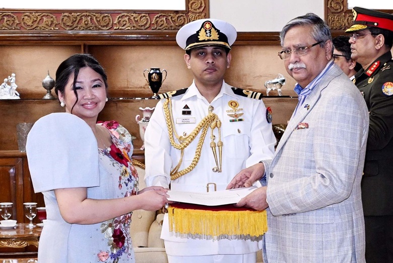 President Mohammed Shahabuddin accepts credentials of Nina Padilla Cainglet, the newly appointed Ambassador of the Philippines to Bangladesh, at Bangabhaban in the capital on Tuesday afternoon 