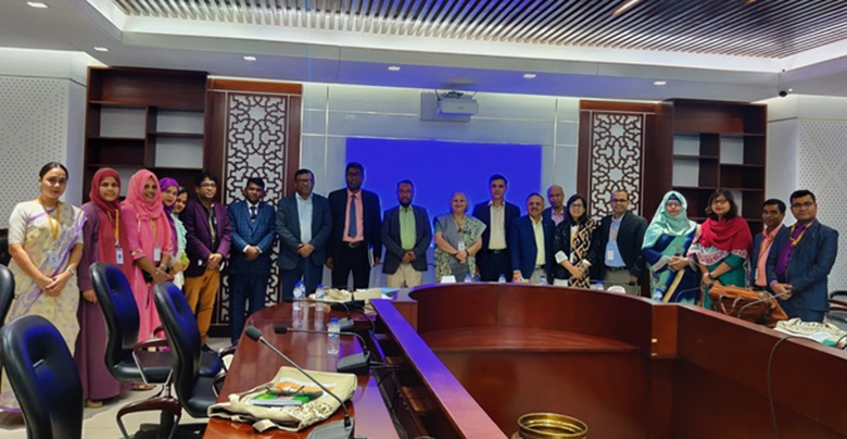 icddr,b hosted a very engaging design workshop with the Directorate of Primary Education (DPE) for their newly developed EN-REACH Education project at the DPE Auditorium in Dhaka on 31 December 2024.